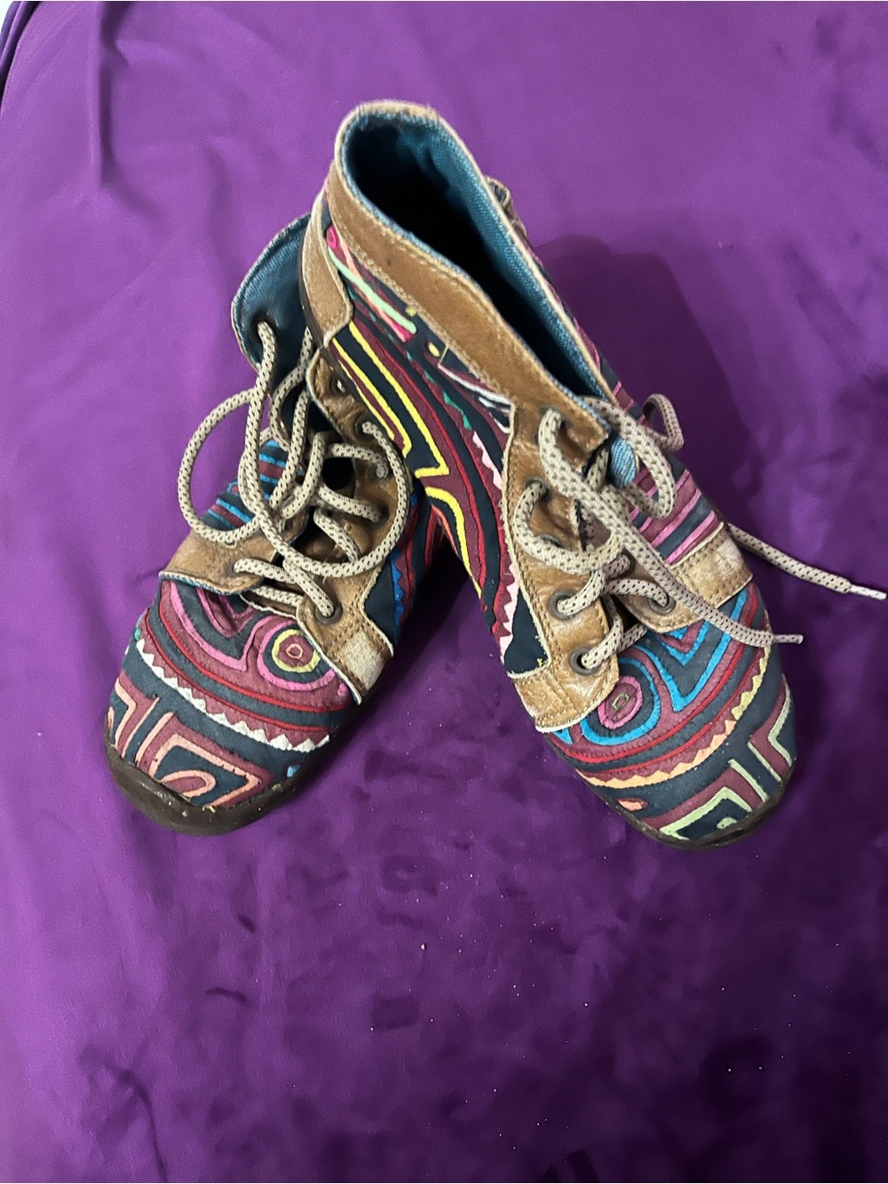 Kuna Prints Mola boots